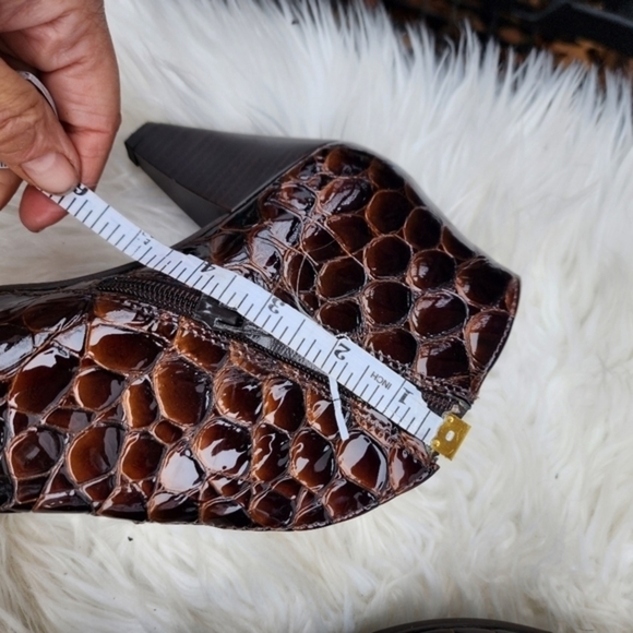 Sesto‎ Meucci Embossed Croc Booties 9.5 - Picture 8 of 9